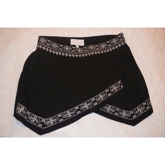 Kendall and Kylie skort