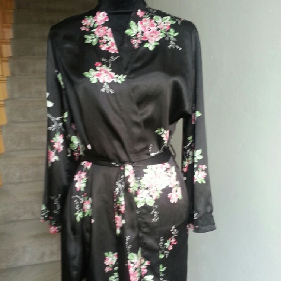 Soft and Sexy Robe by Jones New York