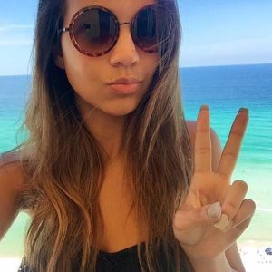 Meet your Posher, Kaitlyn