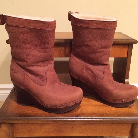 UGG Shoes - Size 8 Ugg boots. Worn twice. Almost new.
