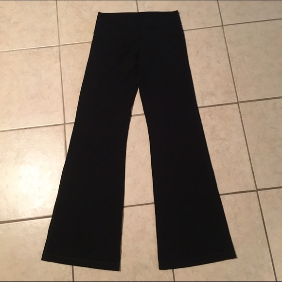 Lululemon workout pants size 6