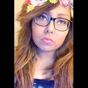 Meet your Posher, Raeleign