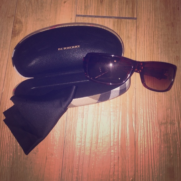 Burberry sunglasses