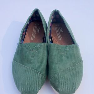 GREEN corduroy Toms