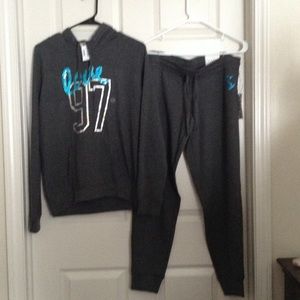 2pc jogging suit...new with tags