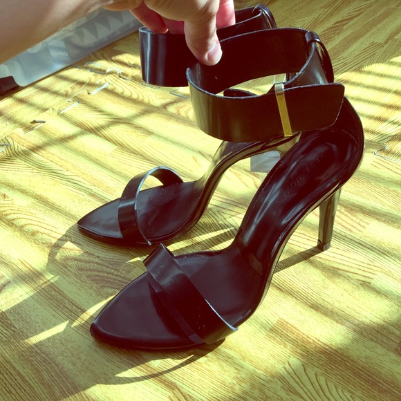 Zara woman strappy heels
