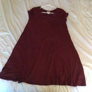 maroon t-shirt dress