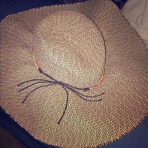 American Eagle floppy hat