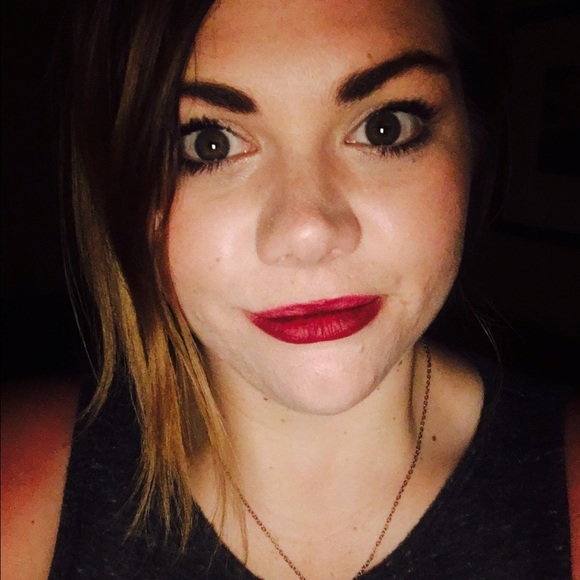 Meet your Posher, Dana