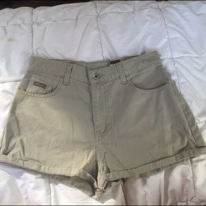 VINTAGE Calvin Klein khaki shorts Sz 28