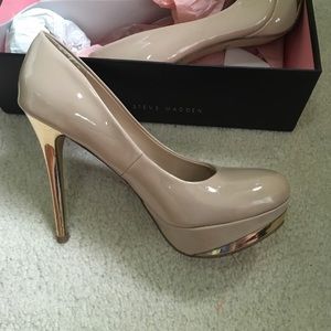 Zigisoho Nude Pumps with gold heel
