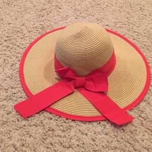 Floppy hat