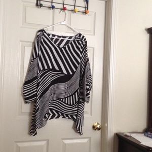 Black/ white print blouse