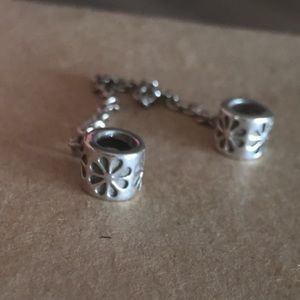 Pandora Daisy Safety Chain