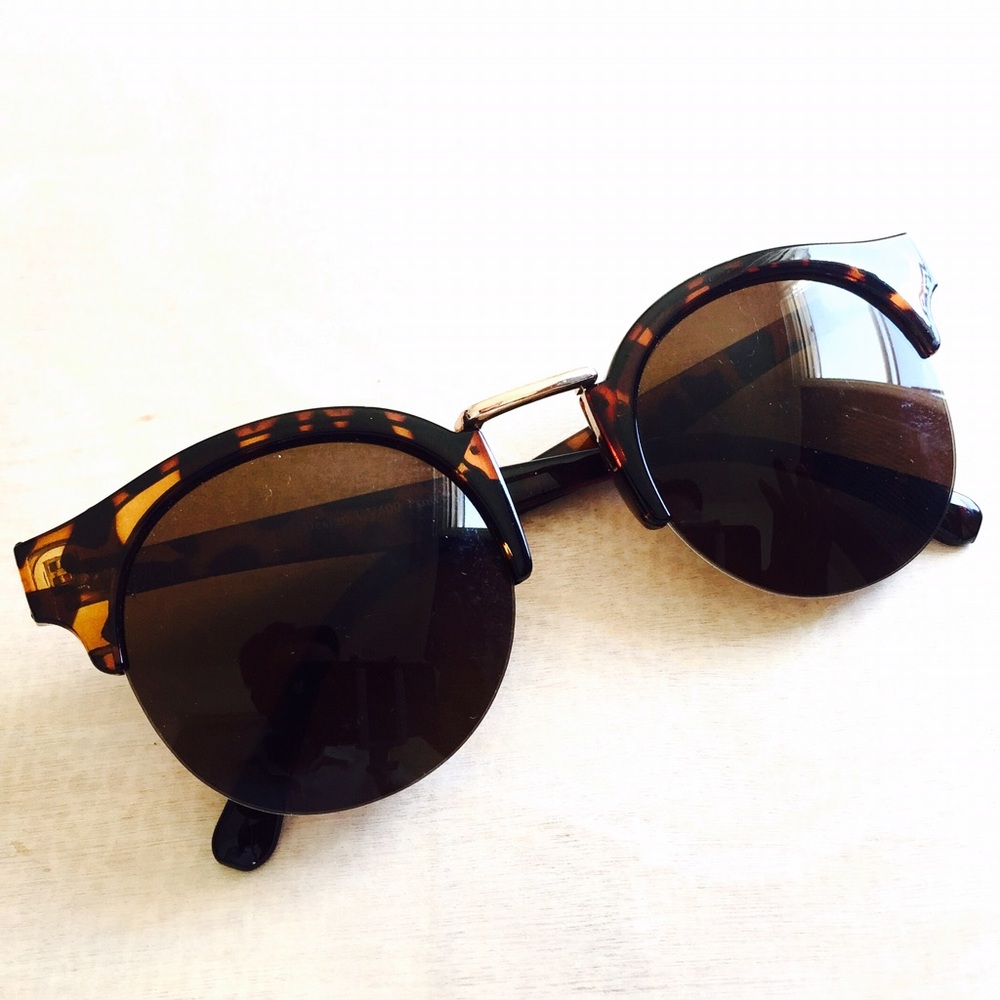 TORTOISE ROUND LENS CATEYE SUNGLASSES