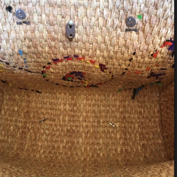 SOLD—MEXICAN VTG Woven Straw Basket Shopper Tote - Picture 4 of 4
