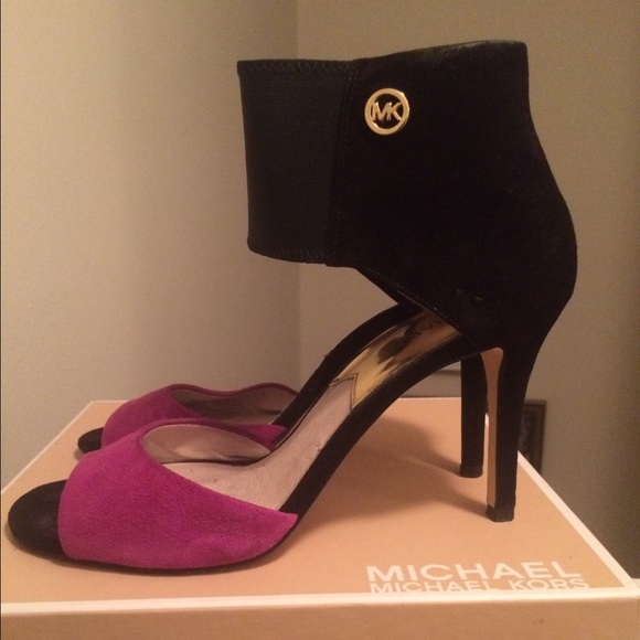 Michael Kors Shoes! - Picture 2 of 4