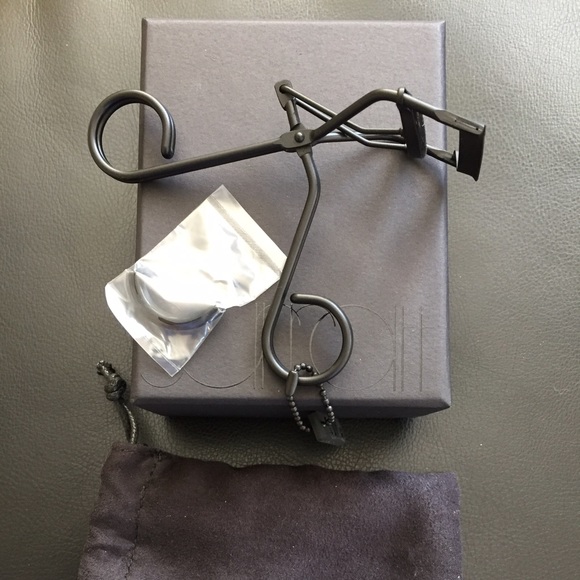 New Surratt Relevee Eyelash Curler