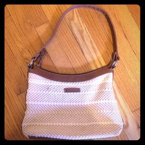 Beige weaved bag