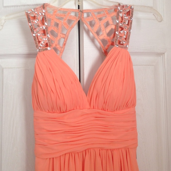 B. Darlin formal/prom dress