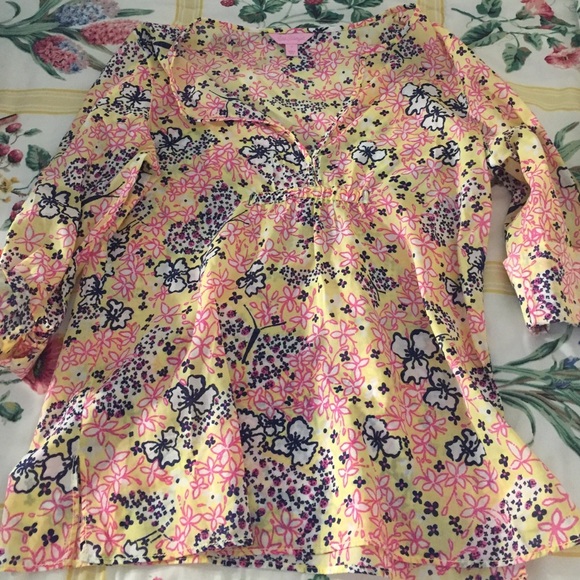 Printed blouse ! NEVER BEEN WORN