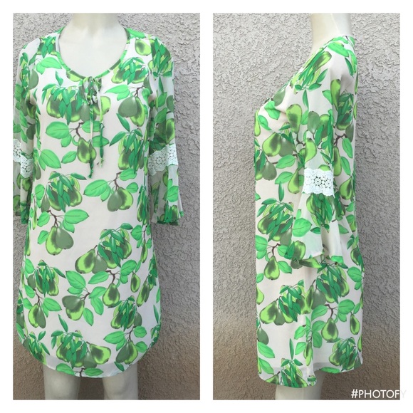 🆕Gorgeous green tunic top - Picture 2 of 4