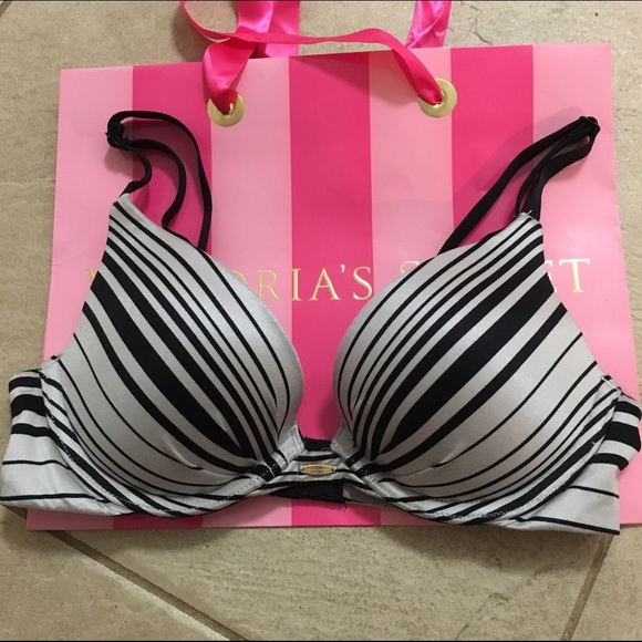 Victoria's Secret Fabulous plunge bra sz. 32B