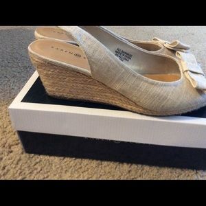 PRICE DROP! Sling back wedge heels