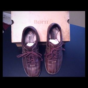 LADIES-Born leather lace ups