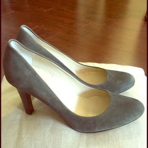 LAUREN Ralph Lauren - Suede Pumps