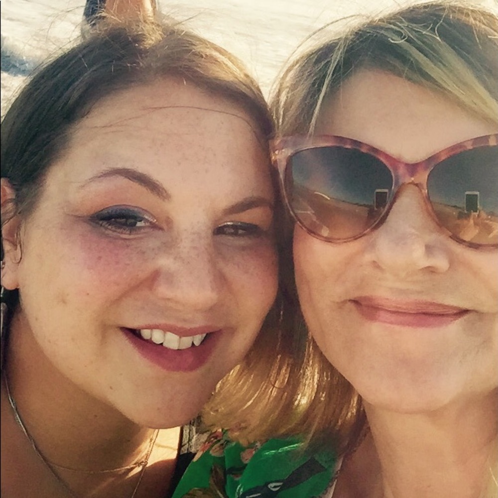 Meet your Posher, Debbie