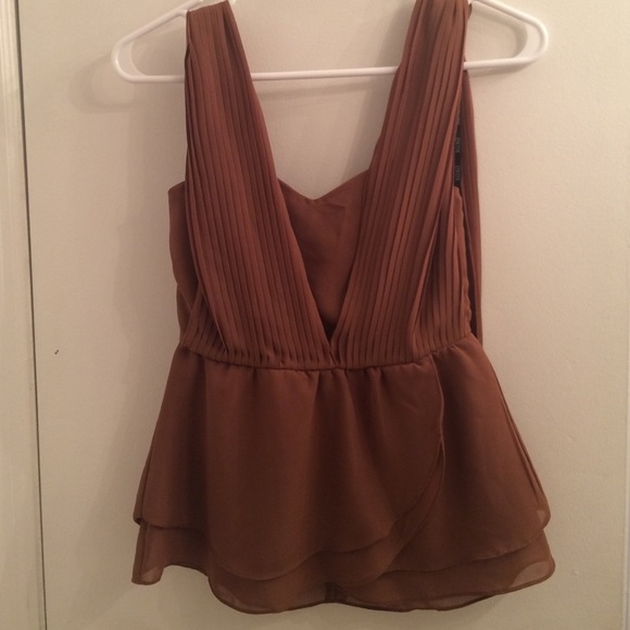 Xoxo brown top