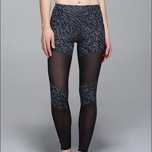 Lululemon Hot To Street Pants Brushed Animal print