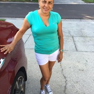 Meet your Posher, Ines