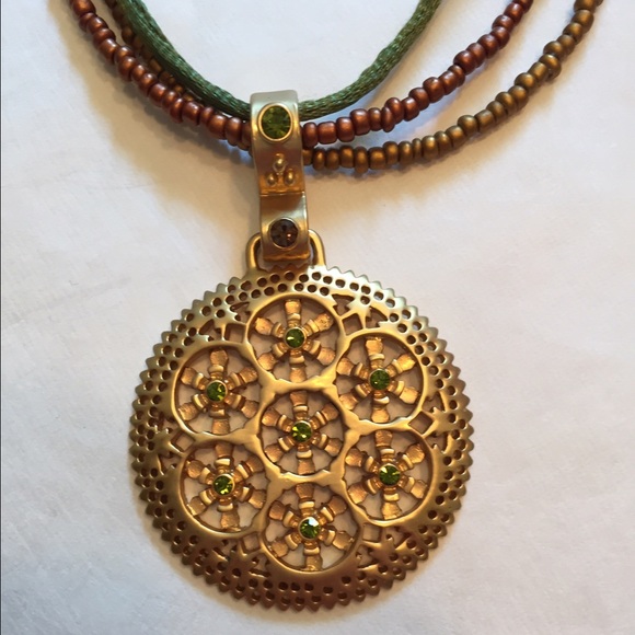 Premier Designs BAMBOO Gold Medallion necklace - Picture 3 of 4