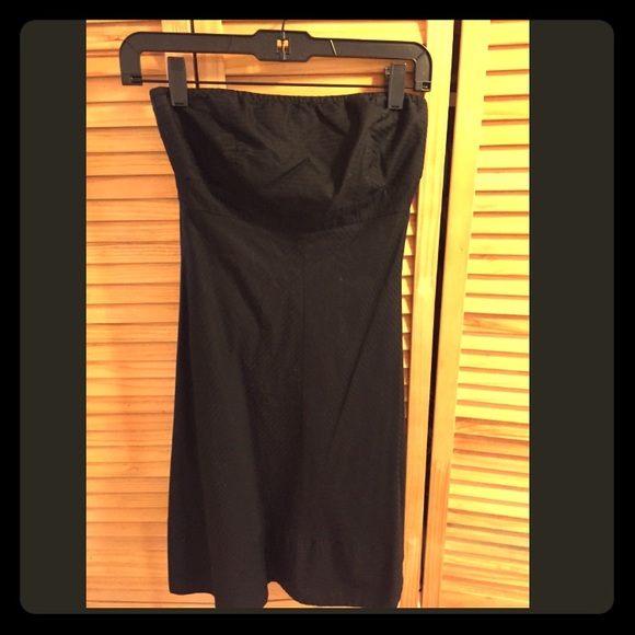 Gap Strapless fit and flare!