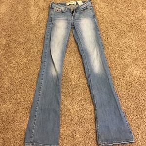 00 light wash bootcut Hollister jeans
