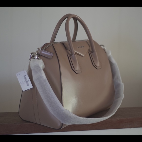 Stunning brand new givenchy Antigona in beige - Picture 3 of 4