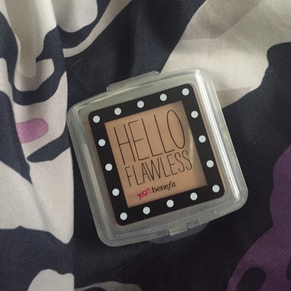 Benefit powder mini