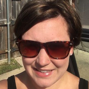 Meet your Posher, Amy