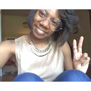 Meet your Posher, Alexys