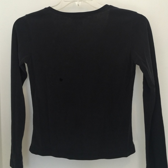 Black V-Neck Long Sleeve Tee - Picture 4 of 4