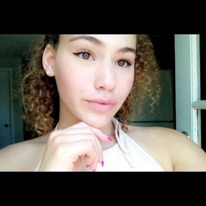 Meet your Posher, Janelli