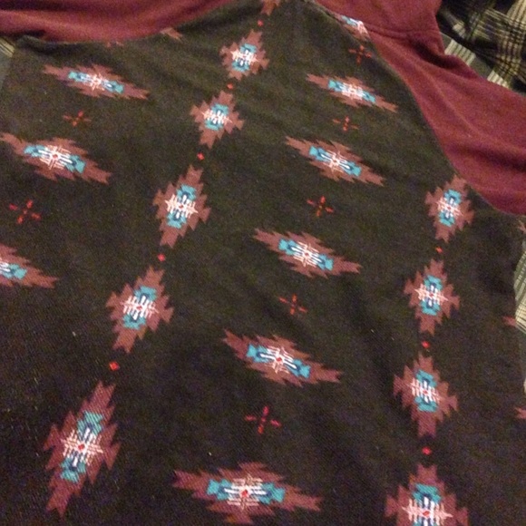 Tribal designed jacket - Picture 3 of 3