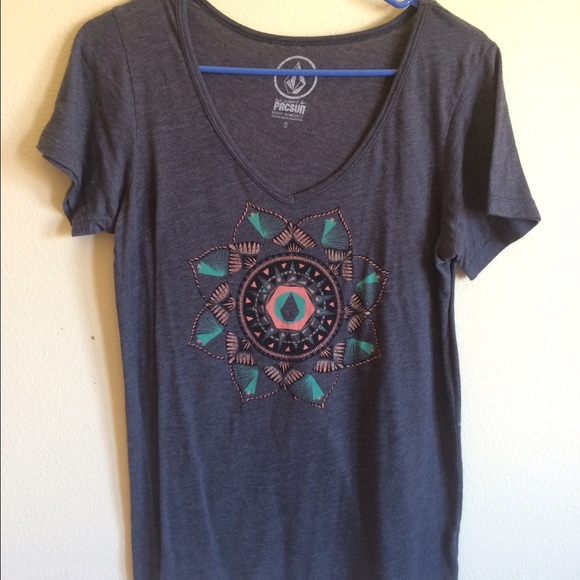 PacSun Gray Tribal Print Tee Small
