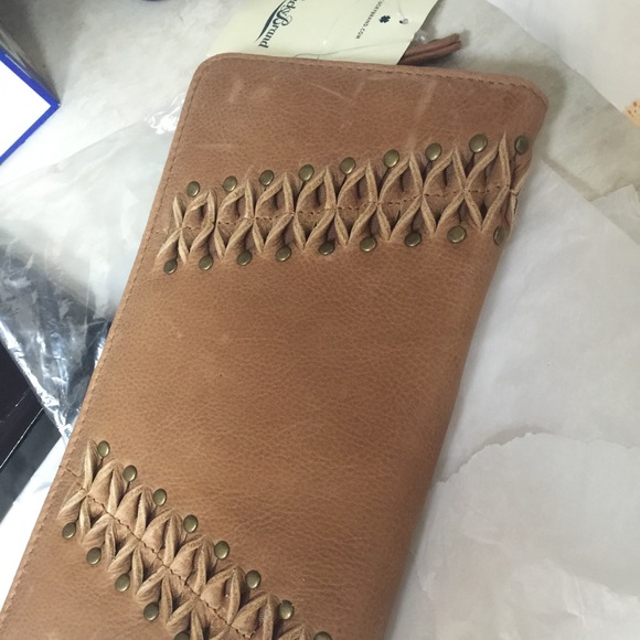 Lucky brand wallet
