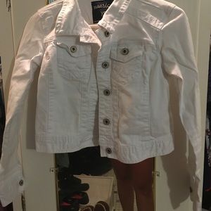 NWOT, white jean jacket size x-small