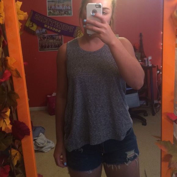 Gray tank top