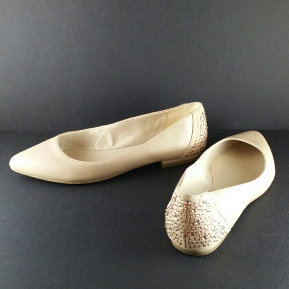 New Nine West nude flats with Crystal details 6