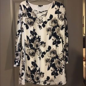 🔺SOLD🔺Floral shift dress!